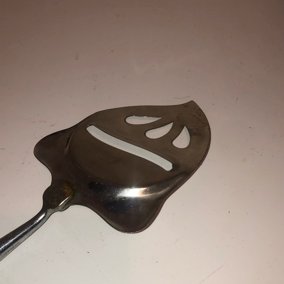 Vintage royal Cheese Slicer with Yellow Bakelite Handle - Picture 6 of 7